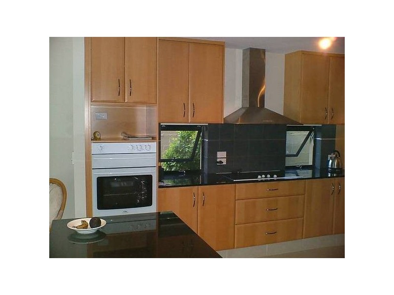 Clear Island Waters QLD 4226