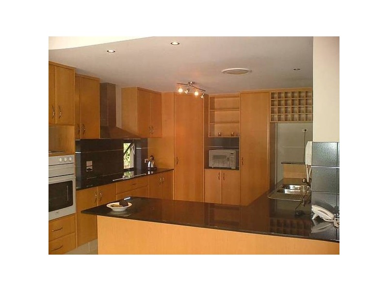 Clear Island Waters QLD 4226