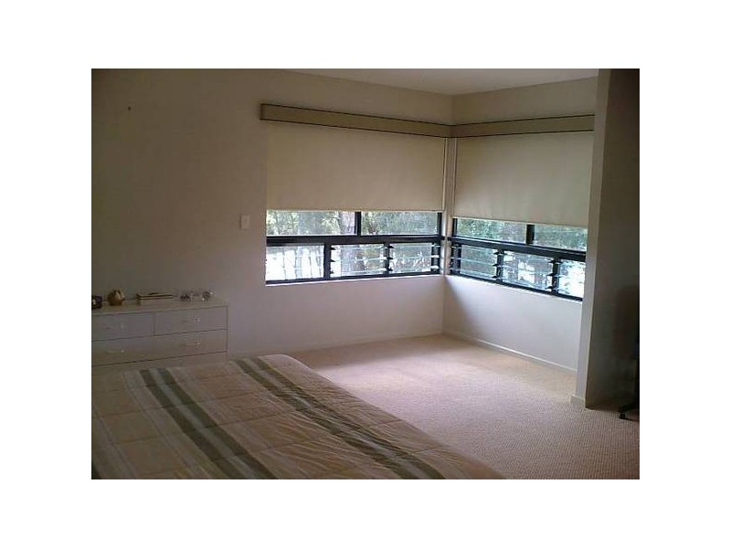 Clear Island Waters QLD 4226