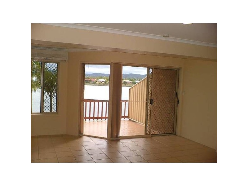Varsity Lakes QLD 4227