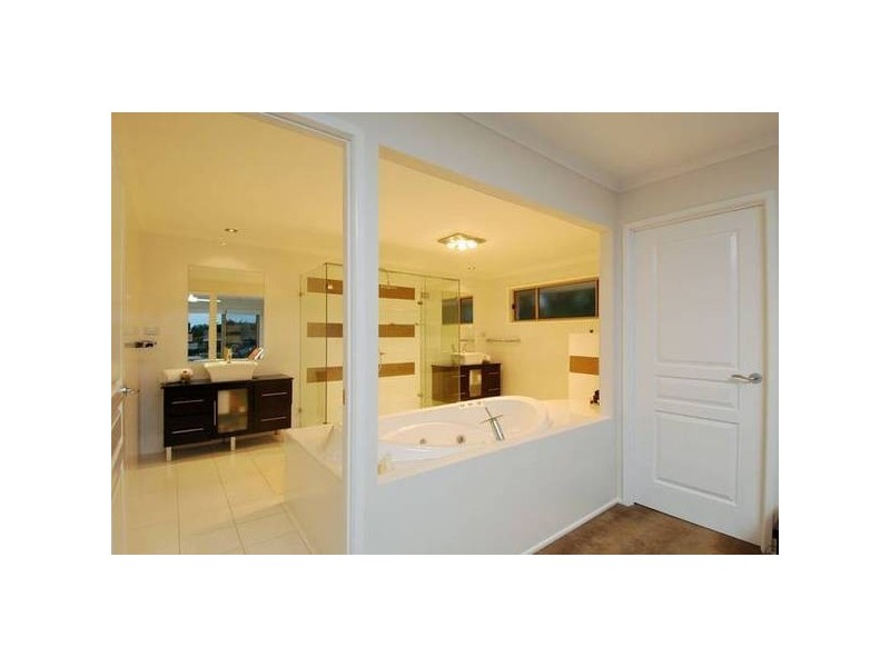 Broadbeach Waters QLD 4218