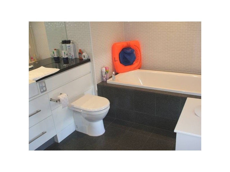 1101/89 Surf Parade, Broadbeach QLD 4218