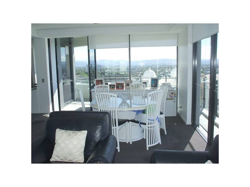 1101/89 Surf Parade, Broadbeach QLD 4218