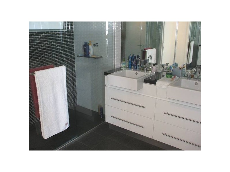 1101/89 Surf Parade, Broadbeach QLD 4218