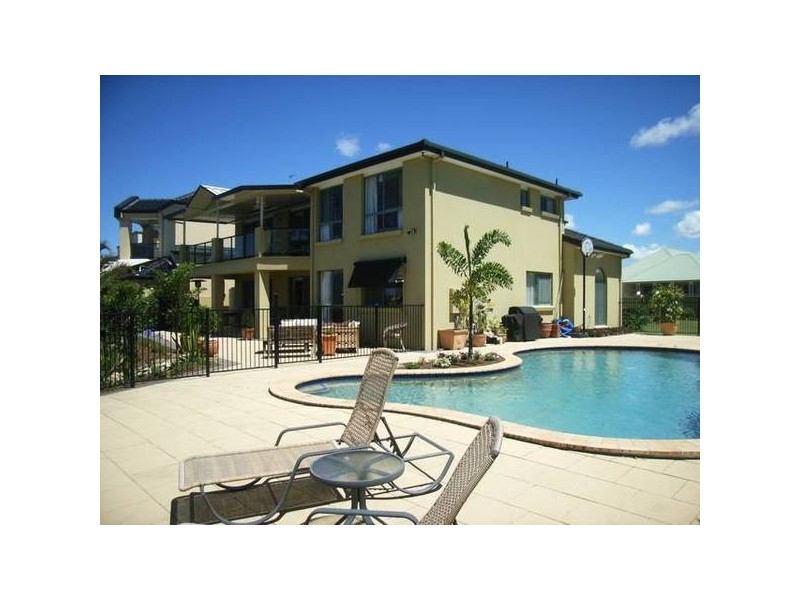 Clear Island Waters QLD 4226