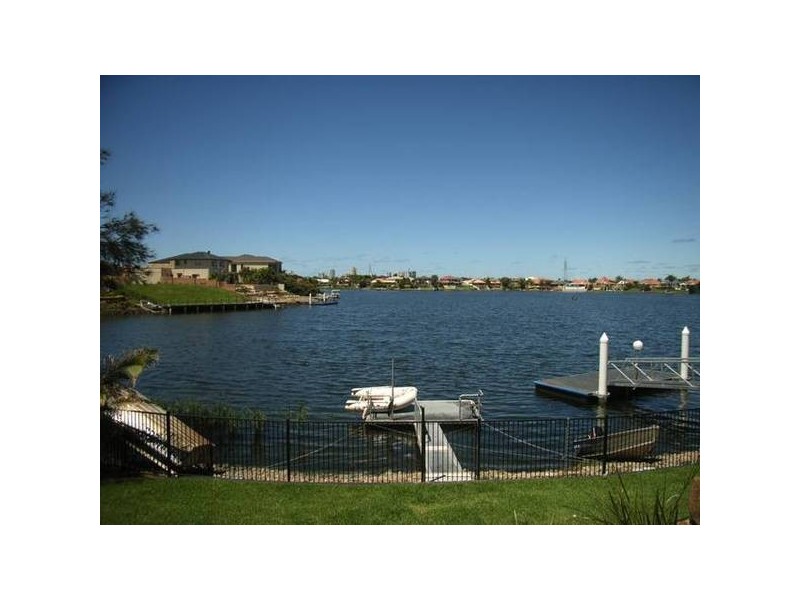 Clear Island Waters QLD 4226