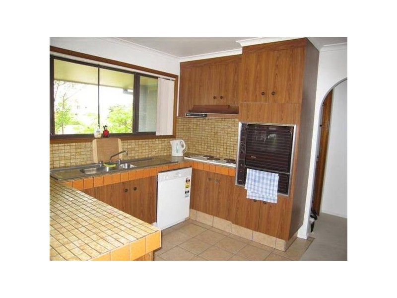 Broadbeach Waters QLD 4218