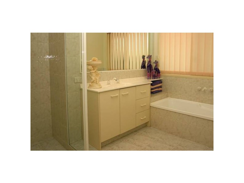 19 Breakwater Road, Robina QLD 4226