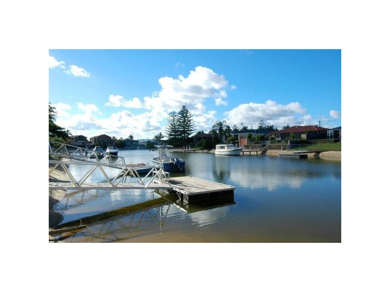 Broadbeach Waters QLD 4218
