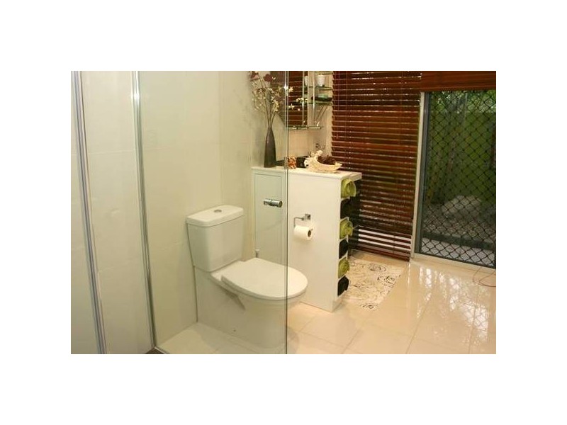 Clear Island Waters QLD 4226