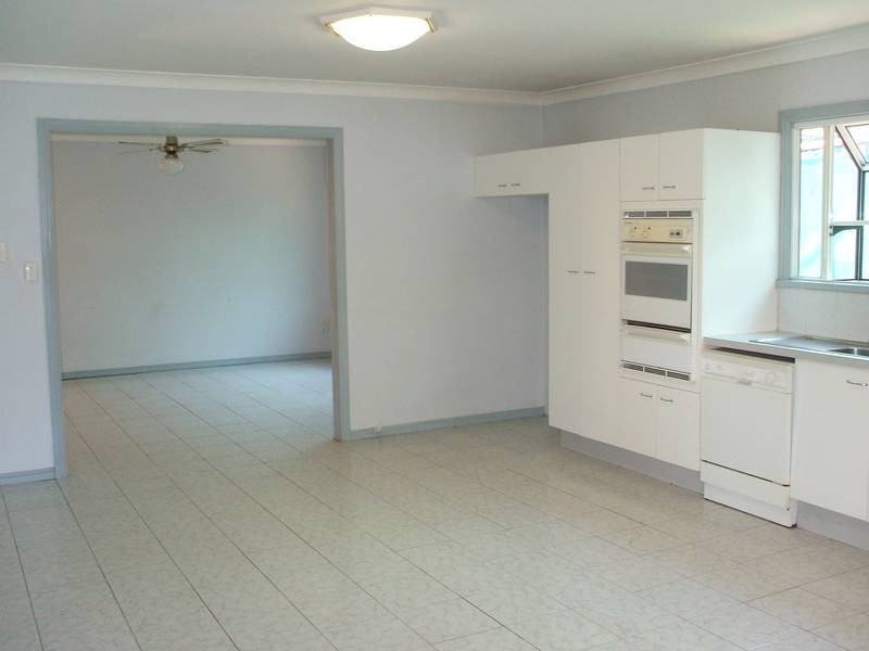 90 SLATYER AVENUE, Bundall QLD 4217