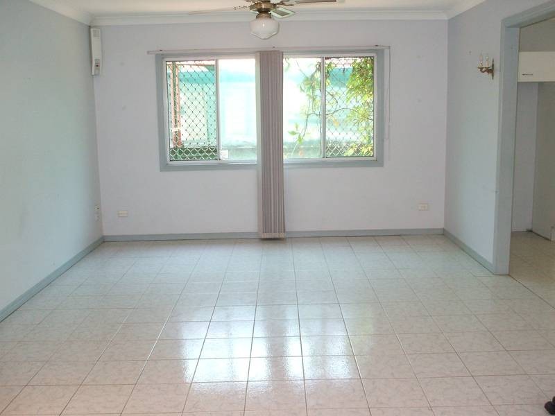 90 SLATYER AVENUE, Bundall QLD 4217