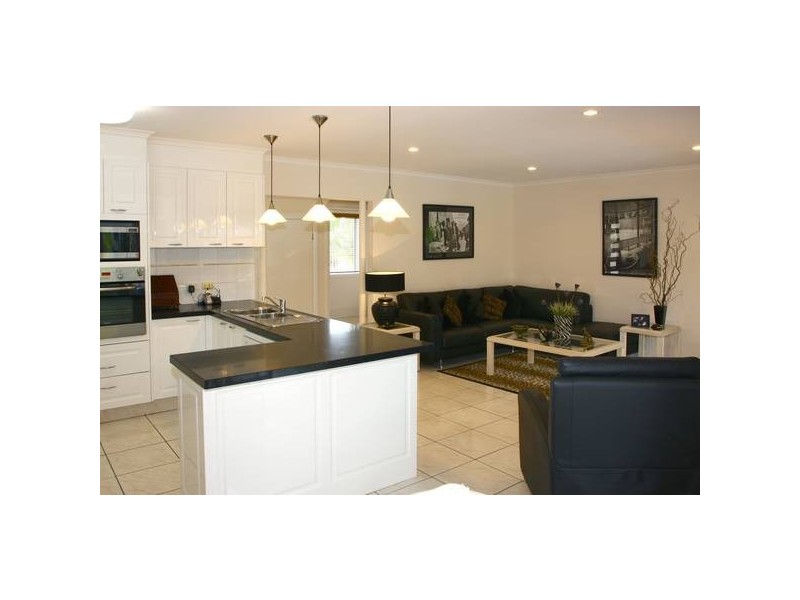 Clear Island Waters QLD 4226