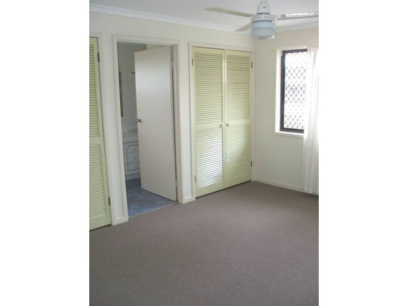 60 SURFERS AVENUE, Mermaid Waters QLD 4218