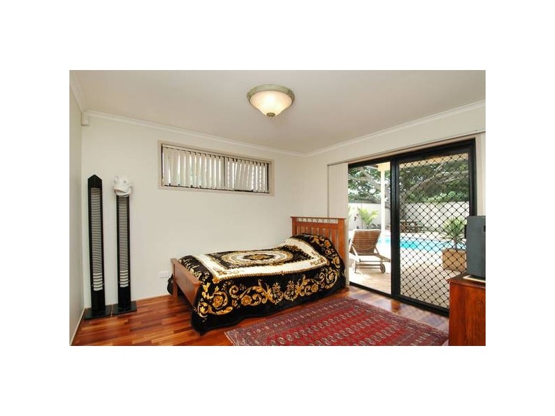 Broadbeach Waters QLD 4218