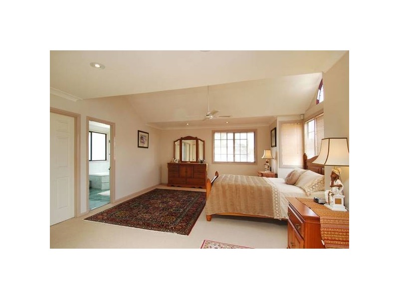 Broadbeach Waters QLD 4218