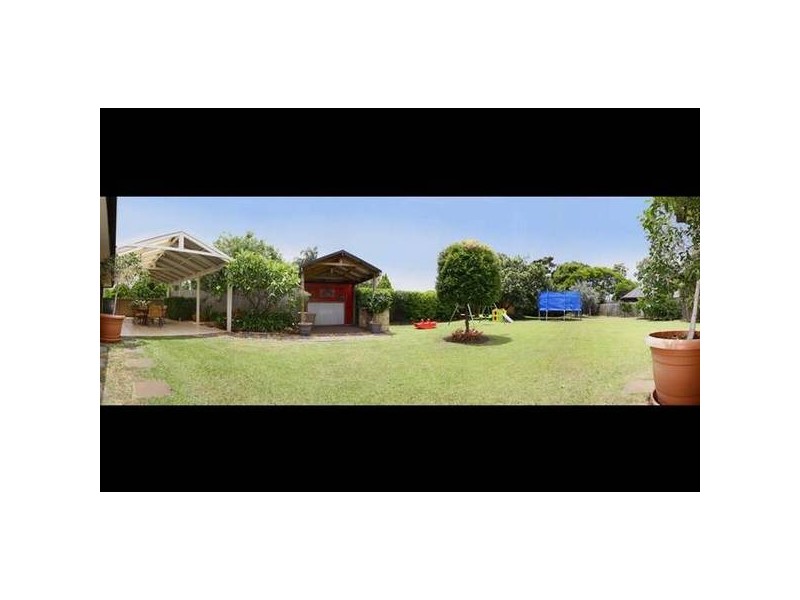 Clear Island Waters QLD 4226