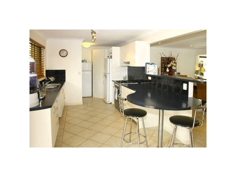 Clear Island Waters QLD 4226