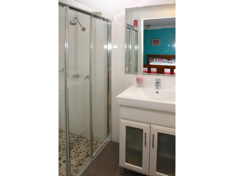 Clear Island Waters QLD 4226