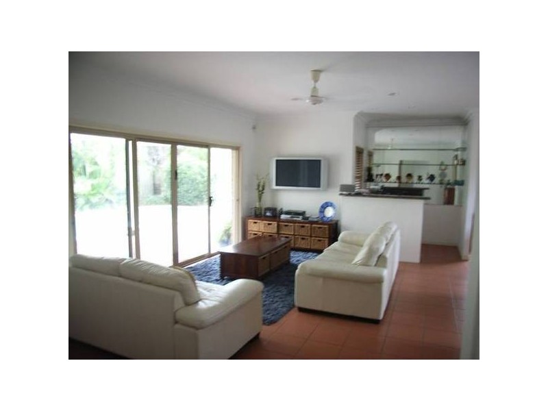 Clear Island Waters QLD 4226