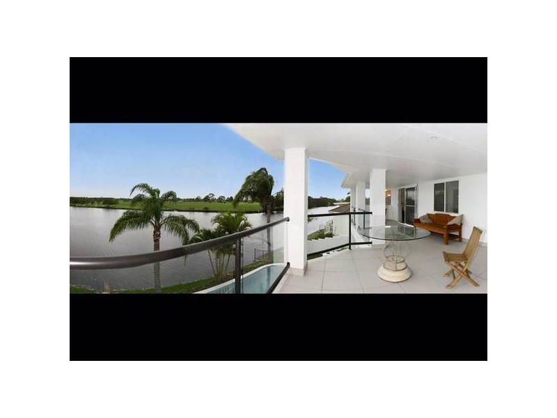 Clear Island Waters QLD 4226