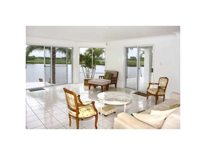 Clear Island Waters QLD 4226