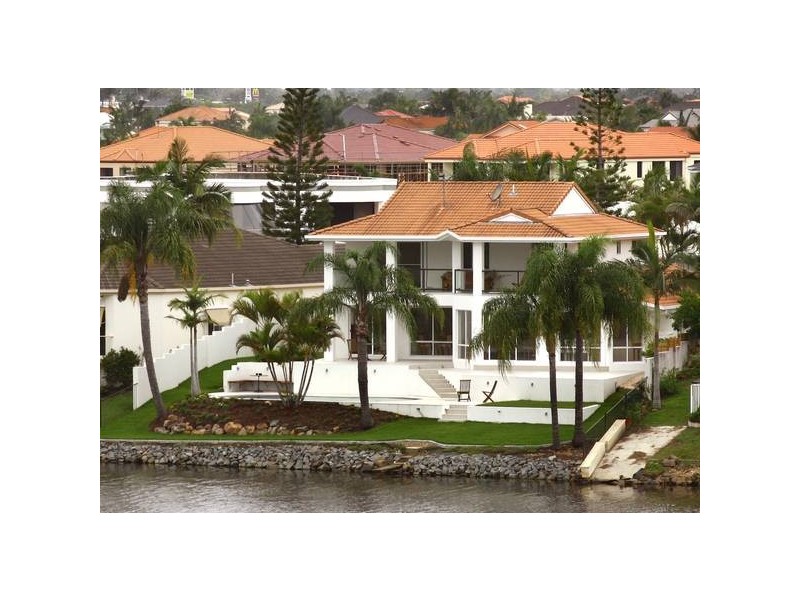 Clear Island Waters QLD 4226