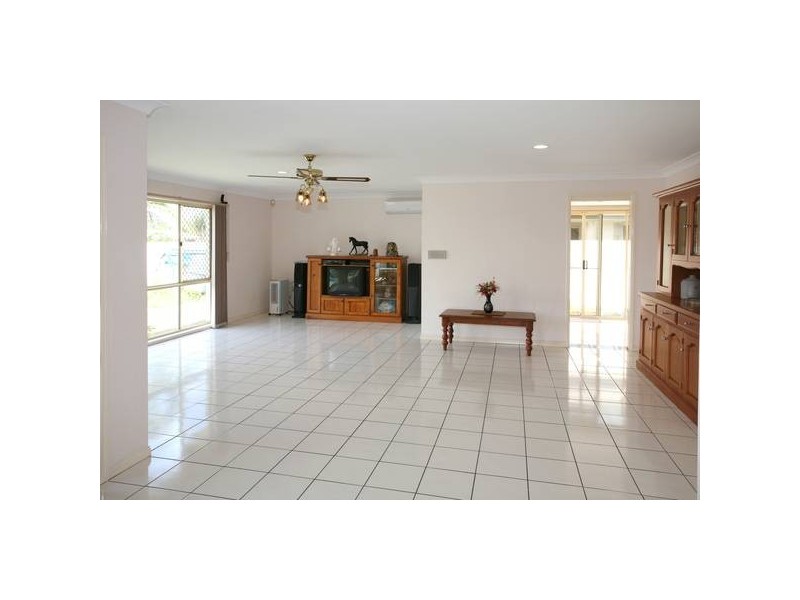 Clear Island Waters QLD 4226