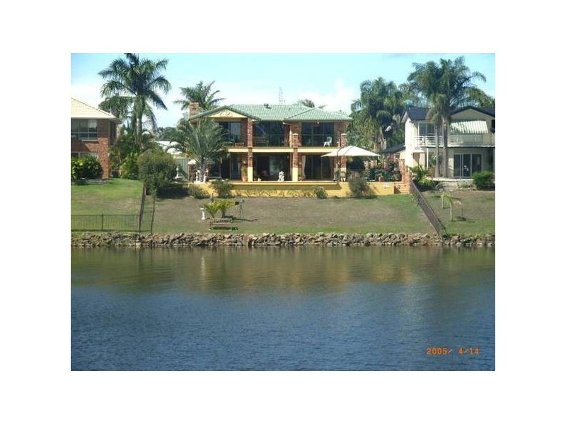 Clear Island Waters QLD 4226