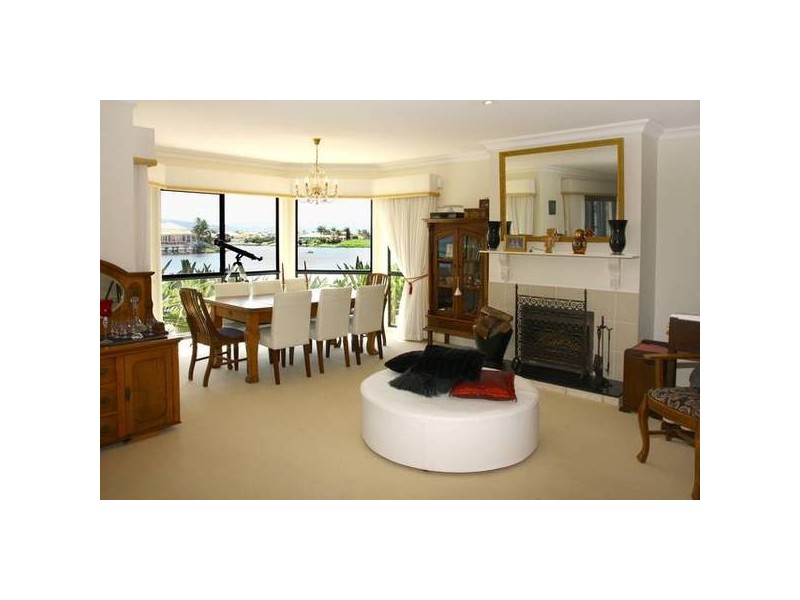 Clear Island Waters QLD 4226