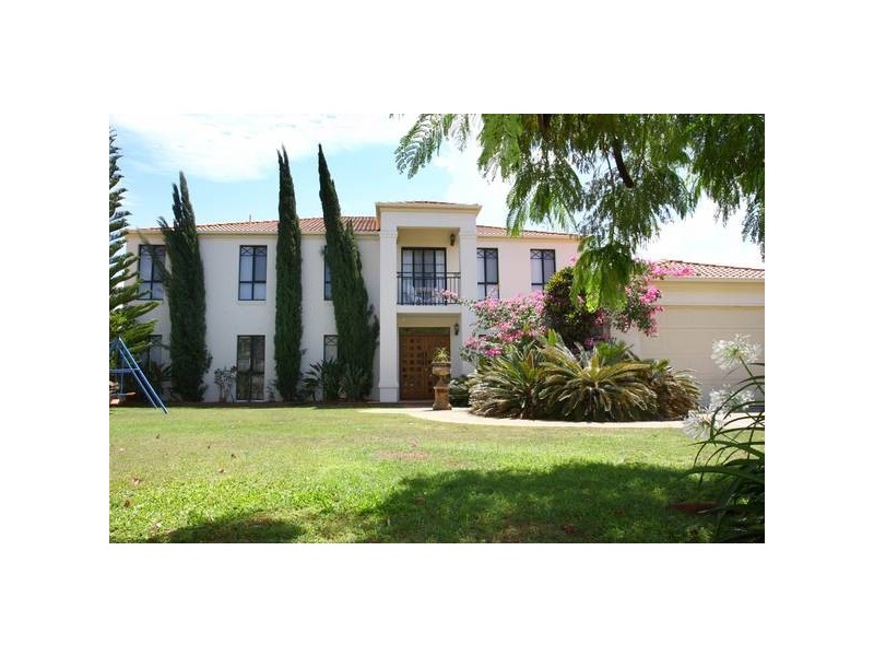 Clear Island Waters QLD 4226