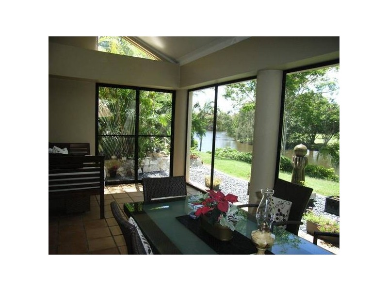 Clear Island Waters QLD 4226
