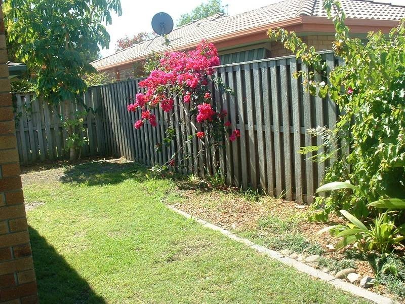 4 REGENSBERG CLOSE, Varsity Lakes QLD 4227