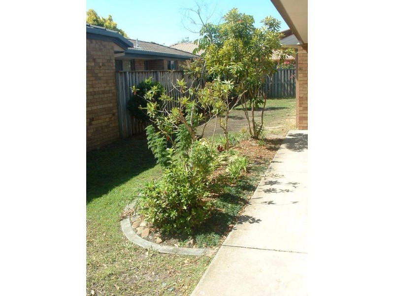 4 REGENSBERG CLOSE, Varsity Lakes QLD 4227