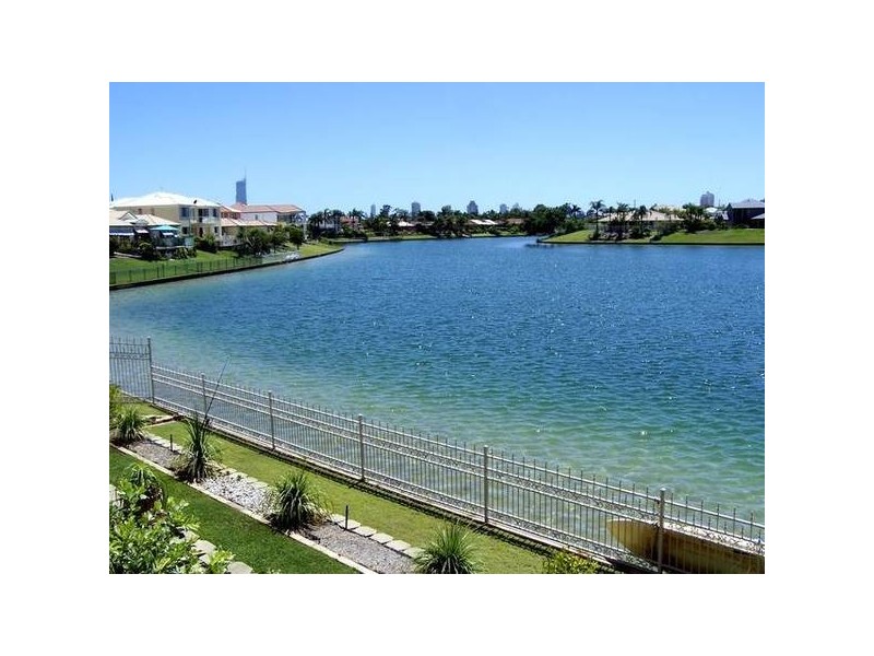 Broadbeach Waters QLD 4218