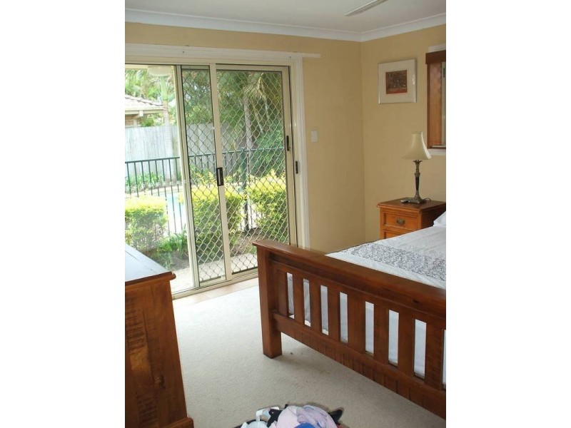 33 WARBLER PARADE, Varsity Lakes QLD 4227