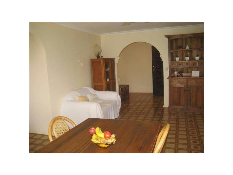 Broadbeach Waters QLD 4218