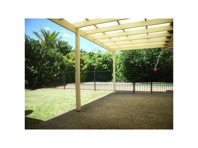 Clear Island Waters QLD 4226