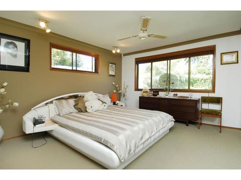11 Metricup Court, Mermaid Waters QLD 4218