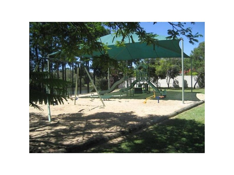 11 Metricup Court, Mermaid Waters QLD 4218