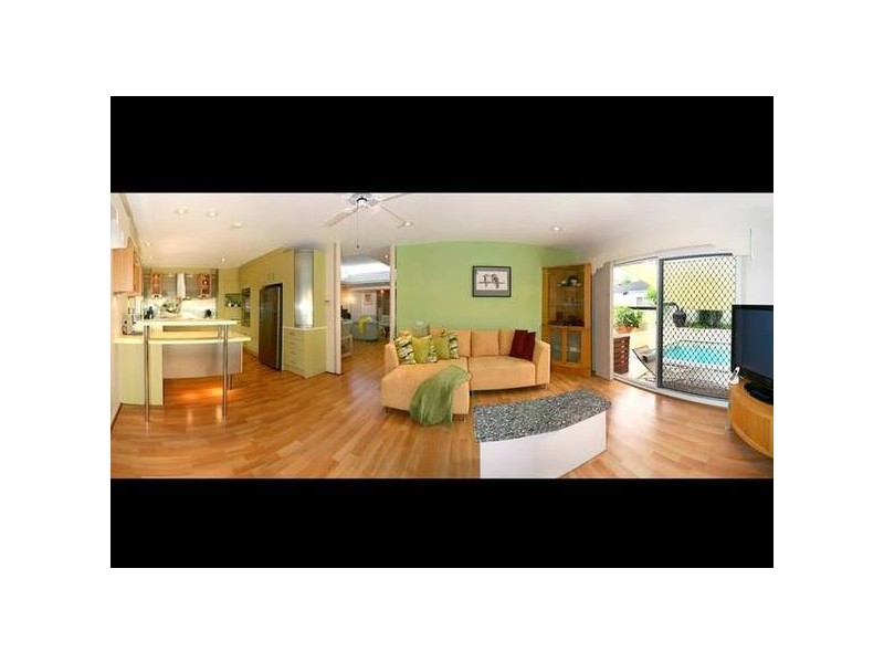 Clear Island Waters QLD 4226