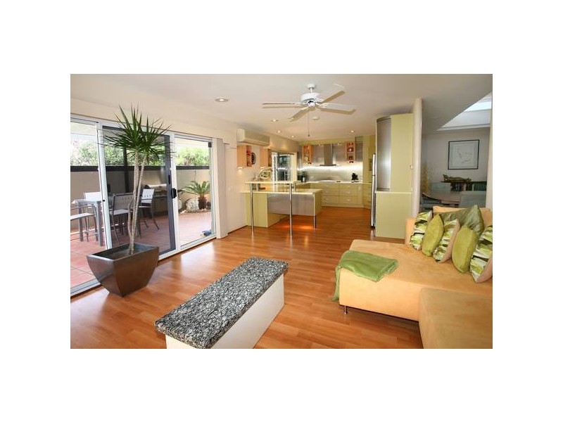 Clear Island Waters QLD 4226