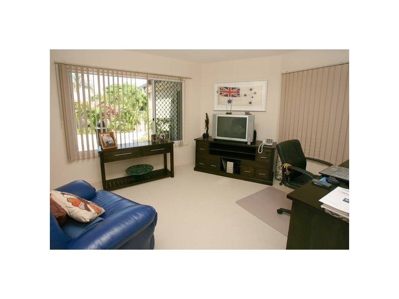 Clear Island Waters QLD 4226