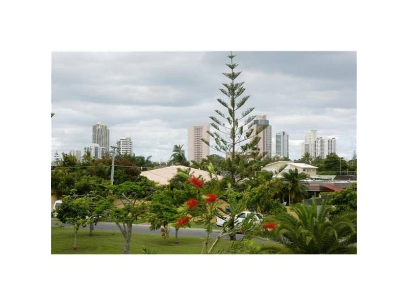 Broadbeach Waters QLD 4218