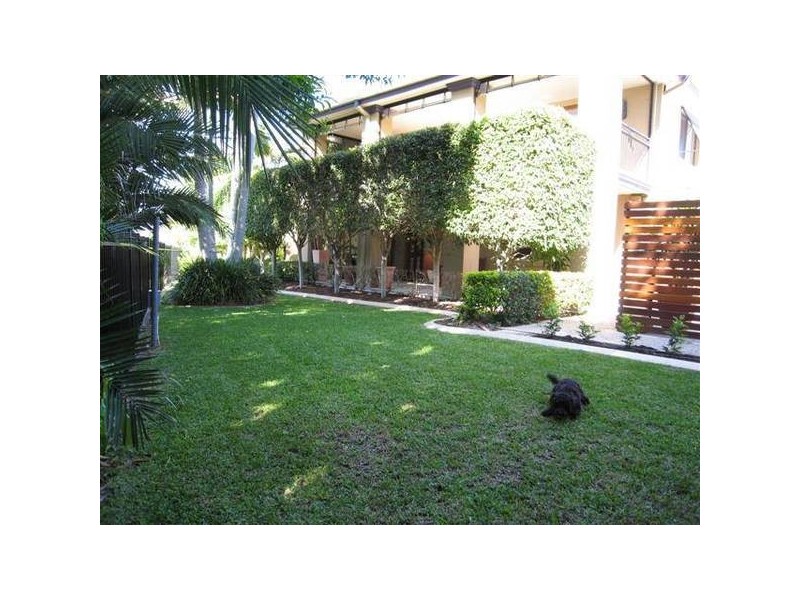 Broadbeach Waters QLD 4218