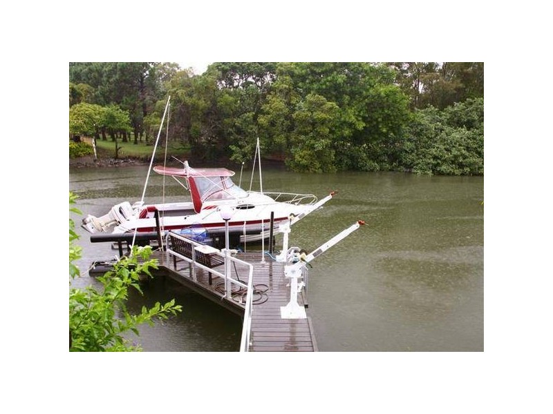 Broadbeach Waters QLD 4218