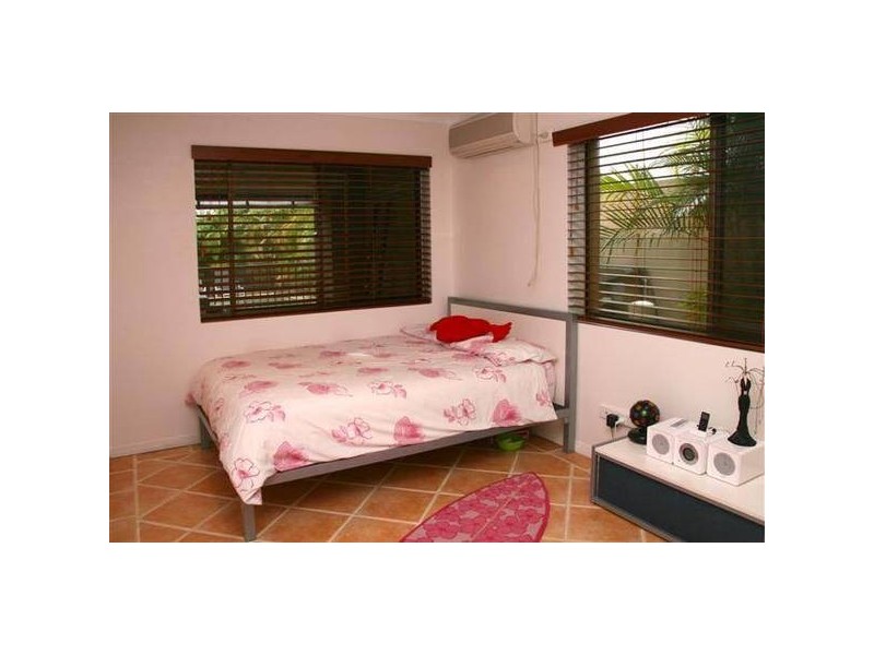 Broadbeach Waters QLD 4218