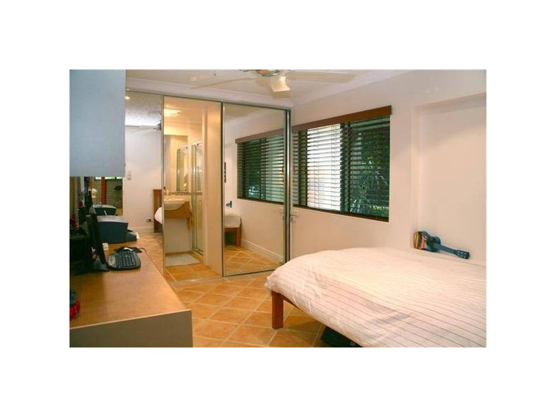 Broadbeach Waters QLD 4218