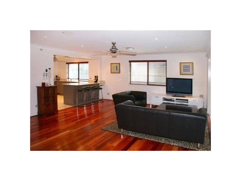 Broadbeach Waters QLD 4218