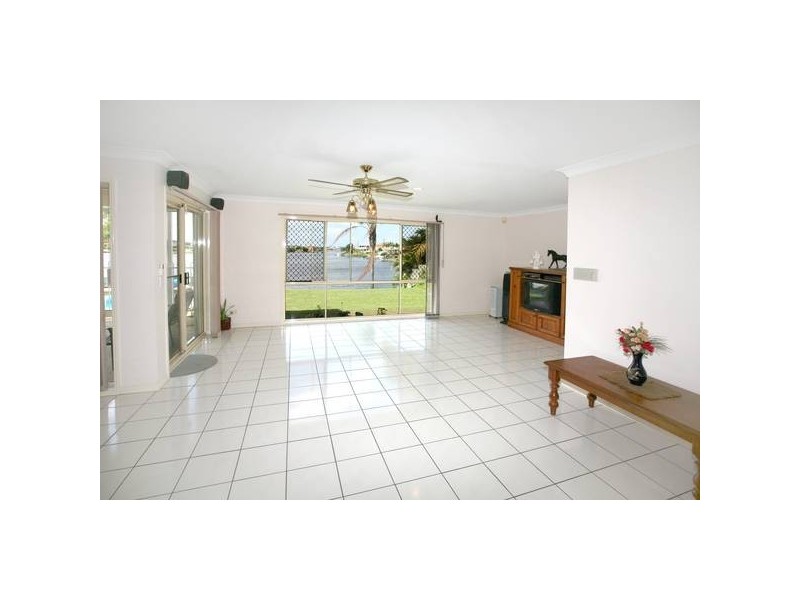 Clear Island Waters QLD 4226